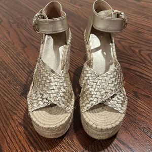 Marc Fisher Aylon wedge sandals 7.5